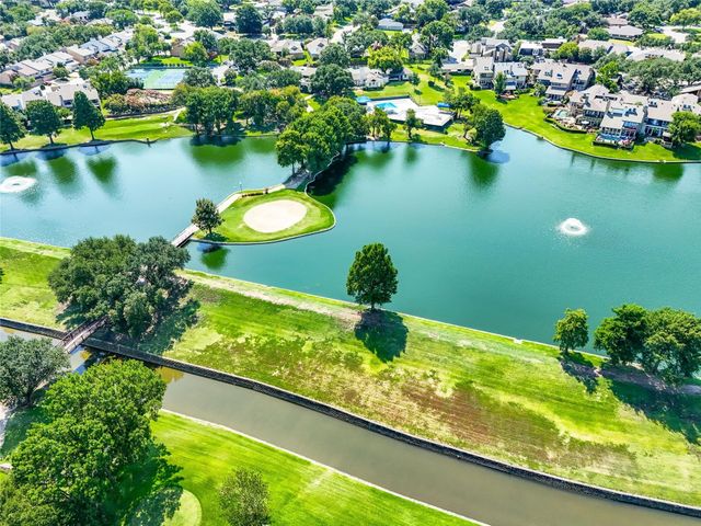 2901 Country Place Circle, Carrollton, TX 75006