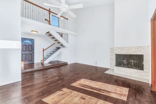 2901 Country Place Circle, Carrollton, TX 75006