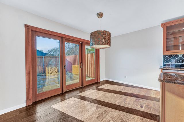 2901 Country Place Circle, Carrollton, TX 75006