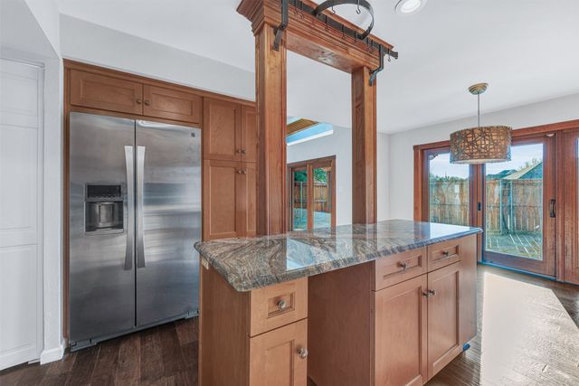 2901 Country Place Circle, Carrollton, TX 75006