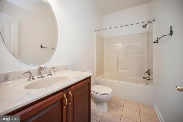 909 EASTOVER PKWY, Locust Grove, VA 22508