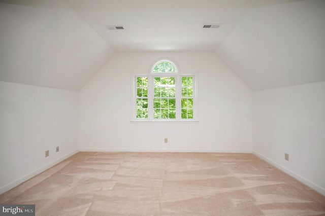 909 EASTOVER PKWY, Locust Grove, VA 22508