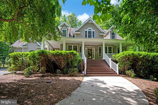 909 EASTOVER PKWY, Locust Grove, VA 22508
