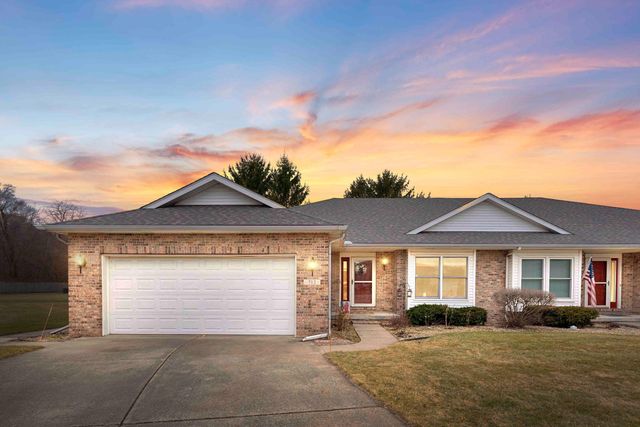 712 Dogwood Court SW, Demotte, IN 46310