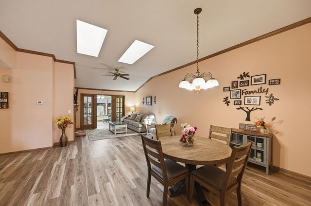 712 Dogwood Court SW, Demotte, IN 46310