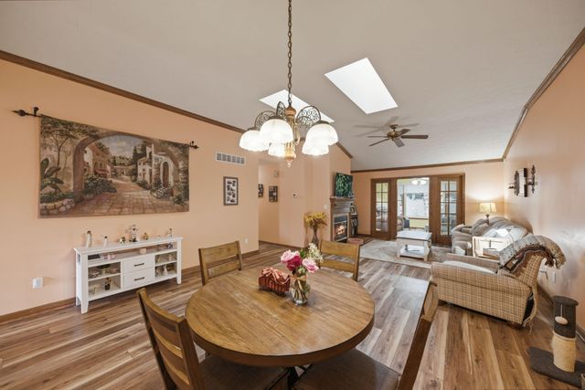 712 Dogwood Court SW, Demotte, IN 46310