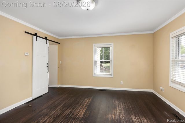 4465 S Center Road, Burton, MI 48519