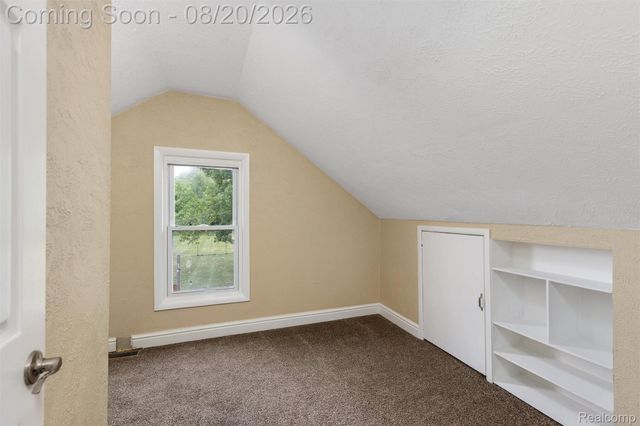 4465 S Center Road, Burton, MI 48519