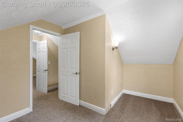 4465 S Center Road, Burton, MI 48519