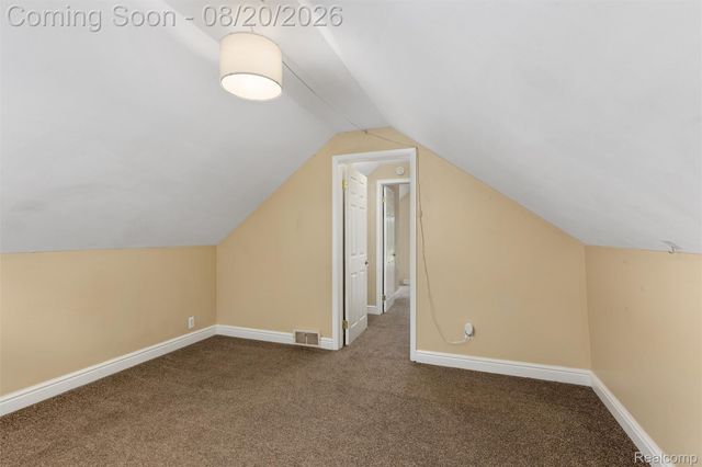 4465 S Center Road, Burton, MI 48519