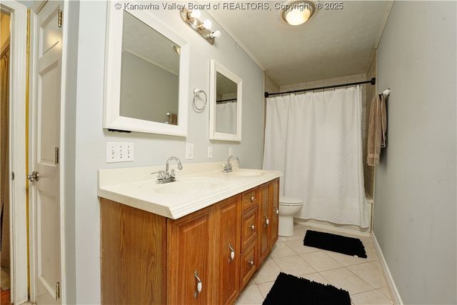 7 Good Dog Road, Charleston, WV 25312