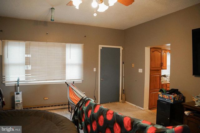 509 E MOLER AVE, Martinsburg, WV 25404