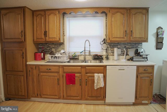 509 E MOLER AVE, Martinsburg, WV 25404