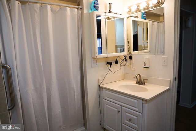 509 E MOLER AVE, Martinsburg, WV 25404