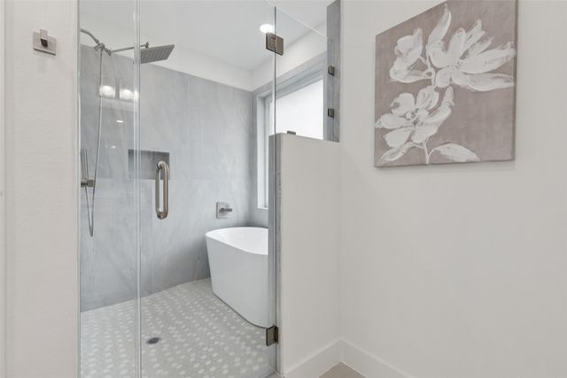 1000 W 10th Street, Dallas, TX 75208
