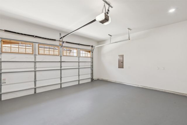 1000 W 10th Street, Dallas, TX 75208