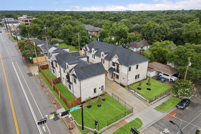 1000 W 10th Street, Dallas, TX 75208