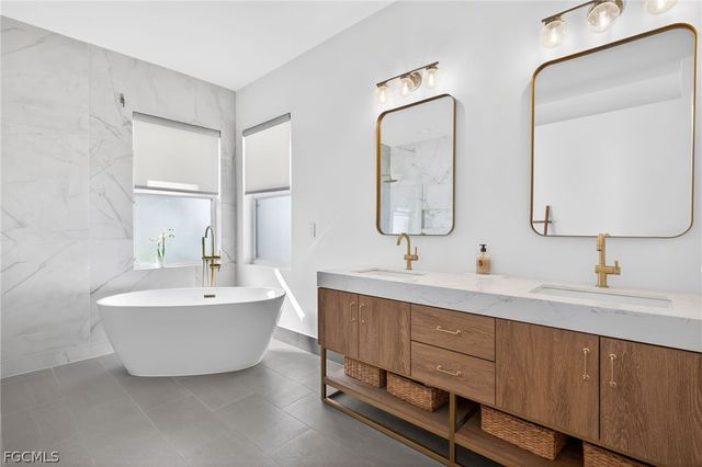 5305 SW 23rd AVE, Cape Coral, FL 33914