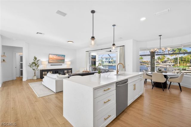 5305 SW 23rd AVE, Cape Coral, FL 33914