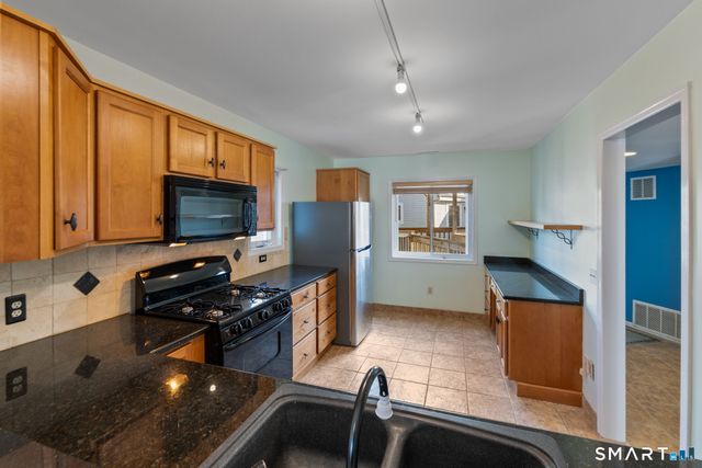 2 Mansfield Grove Road APT 362, East Haven, CT 06512