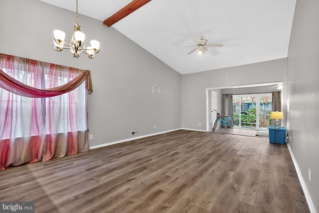 22 CLUB PL, Absecon, NJ 08205