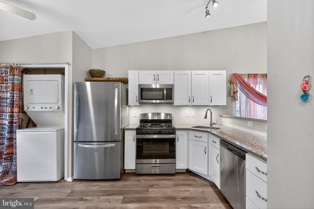 22 CLUB PL, Absecon, NJ 08205