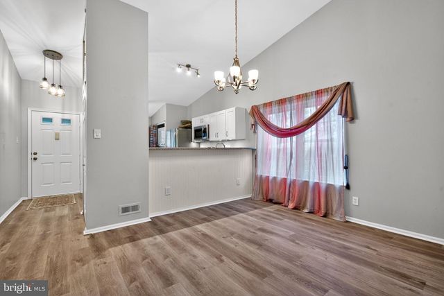 22 CLUB PL, Absecon, NJ 08205