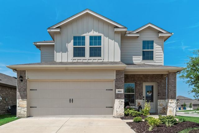 921 Corral Street, Royse City, TX 75189