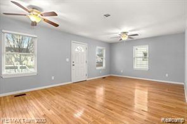 2829 BENNETT Street, Dearborn, MI 48124