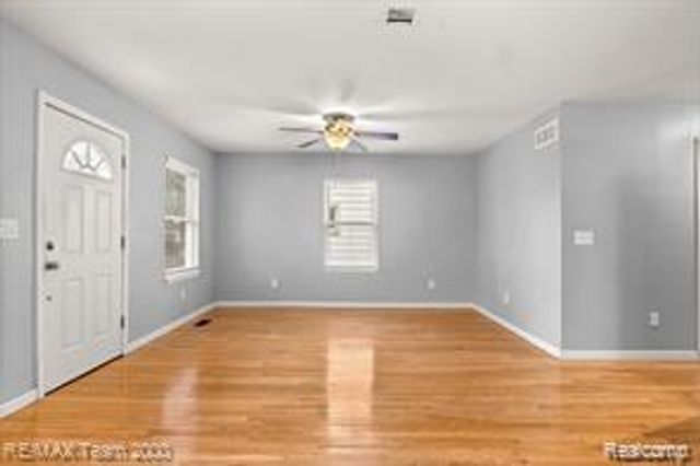 2829 BENNETT Street, Dearborn, MI 48124