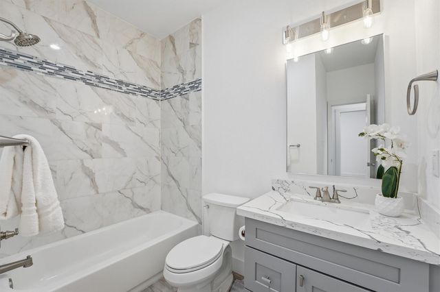 4025 A Vista Boulevard, Galveston, TX 77554