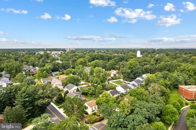 260 VILLAGE CT, Haddonfield, NJ 08033