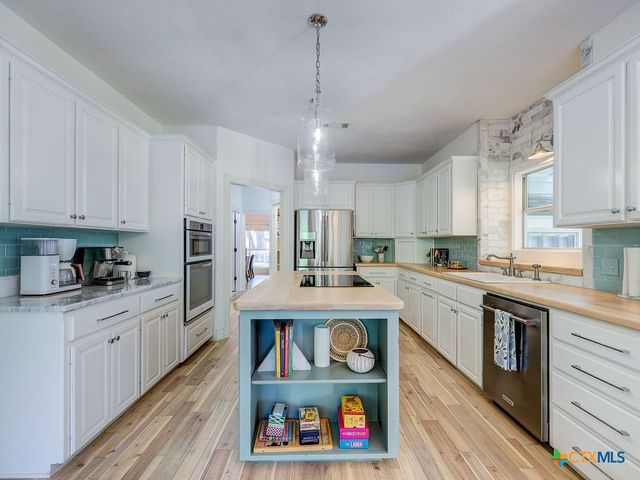 400 Royal View Road, Salado, TX 76571