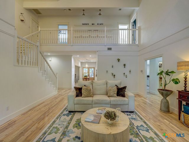 400 Royal View Road, Salado, TX 76571
