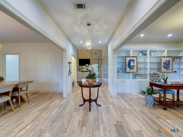 400 Royal View Road, Salado, TX 76571
