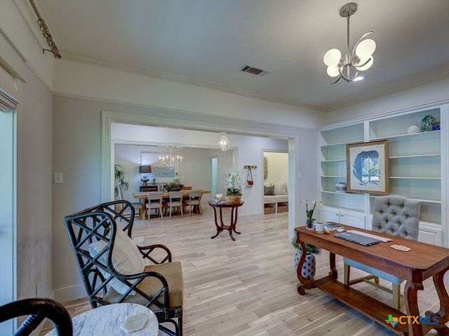 400 Royal View Road, Salado, TX 76571