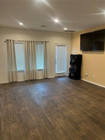 21130 Alder Oaks Dr, New Caney, TX 77357