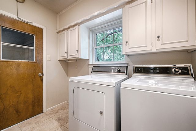 1013 Mountain Terrace, Hurst, TX 76053