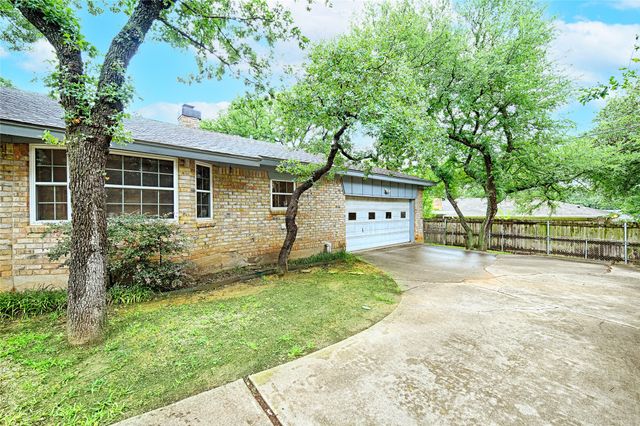 1013 Mountain Terrace, Hurst, TX 76053