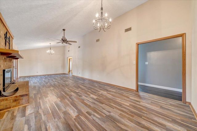 112 Donegal LN, Bedford, VA 24523