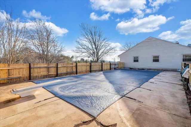 112 Donegal LN, Bedford, VA 24523