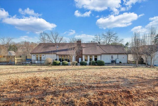 112 Donegal LN, Bedford, VA 24523