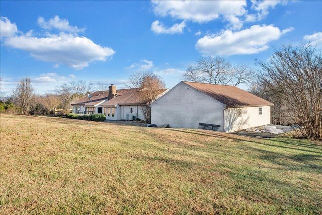 112 Donegal LN, Bedford, VA 24523