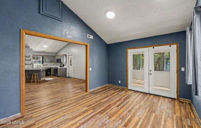 8 Factory Creek Road, Beaufort, SC 29907