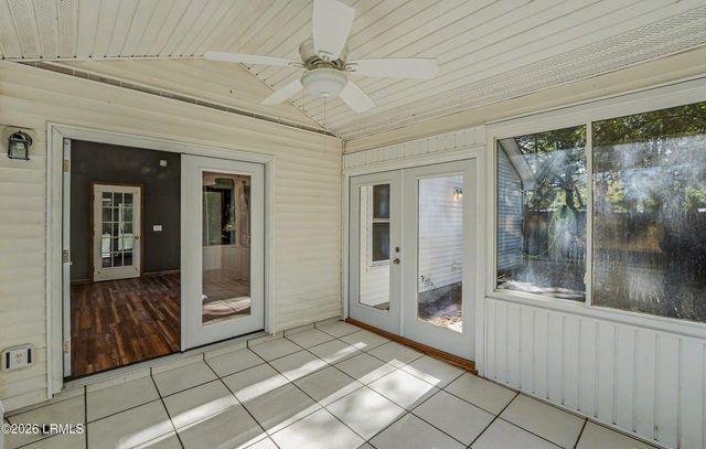 8 Factory Creek Road, Beaufort, SC 29907