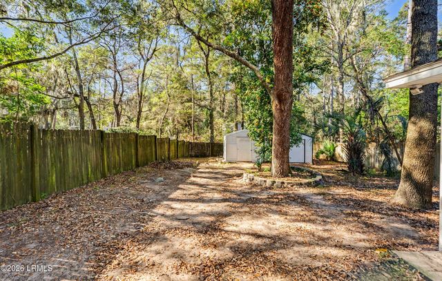 8 Factory Creek Road, Beaufort, SC 29907