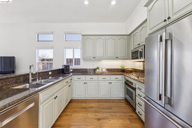 548 Gabriel Ct, Walnut Creek, CA 94597