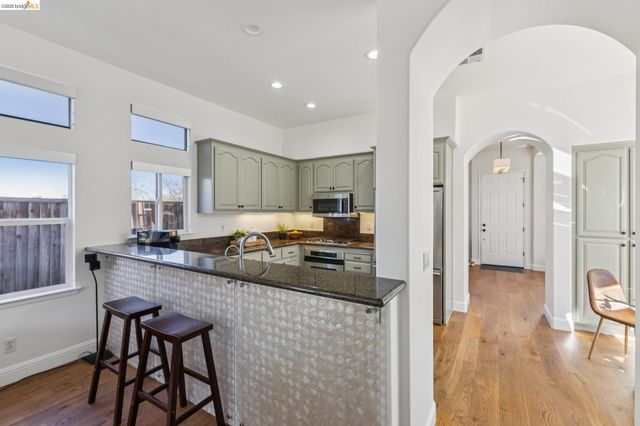 548 Gabriel Ct, Walnut Creek, CA 94597