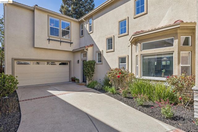 548 Gabriel Ct, Walnut Creek, CA 94597