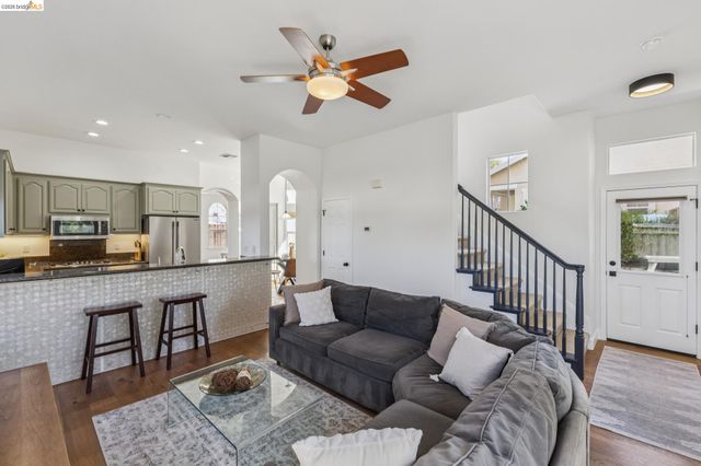 548 Gabriel Ct, Walnut Creek, CA 94597